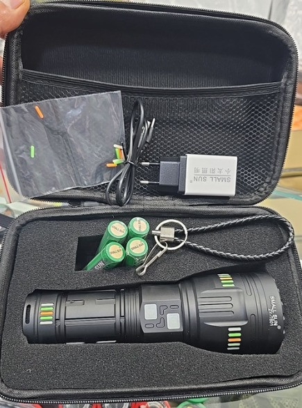 • چراغ قوه اسمال سان مدل ZY-T601